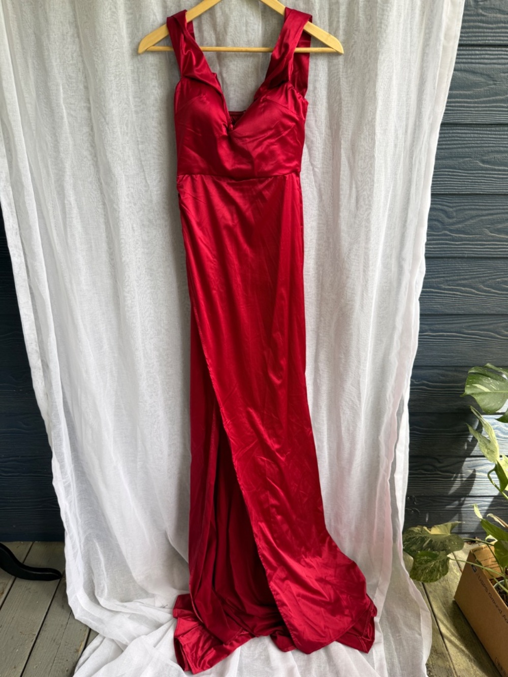 Alamour Label Red Off Shoulder High Slit Gown | S | Formal Prom Dress | Sexy Ele - Picture 3 of 11